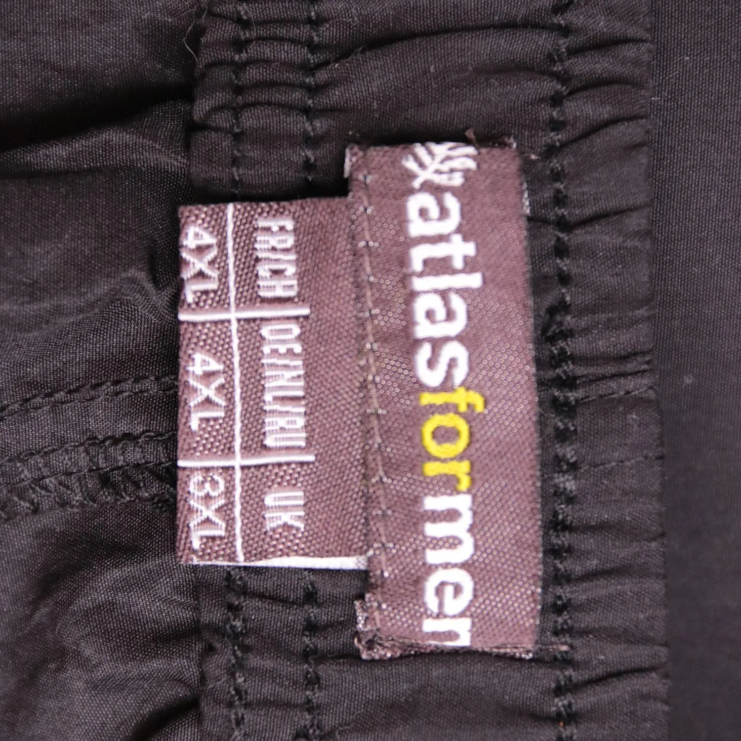 Чёрные шорты Stasformen с зелёными вставками, размер 64 (5XL)